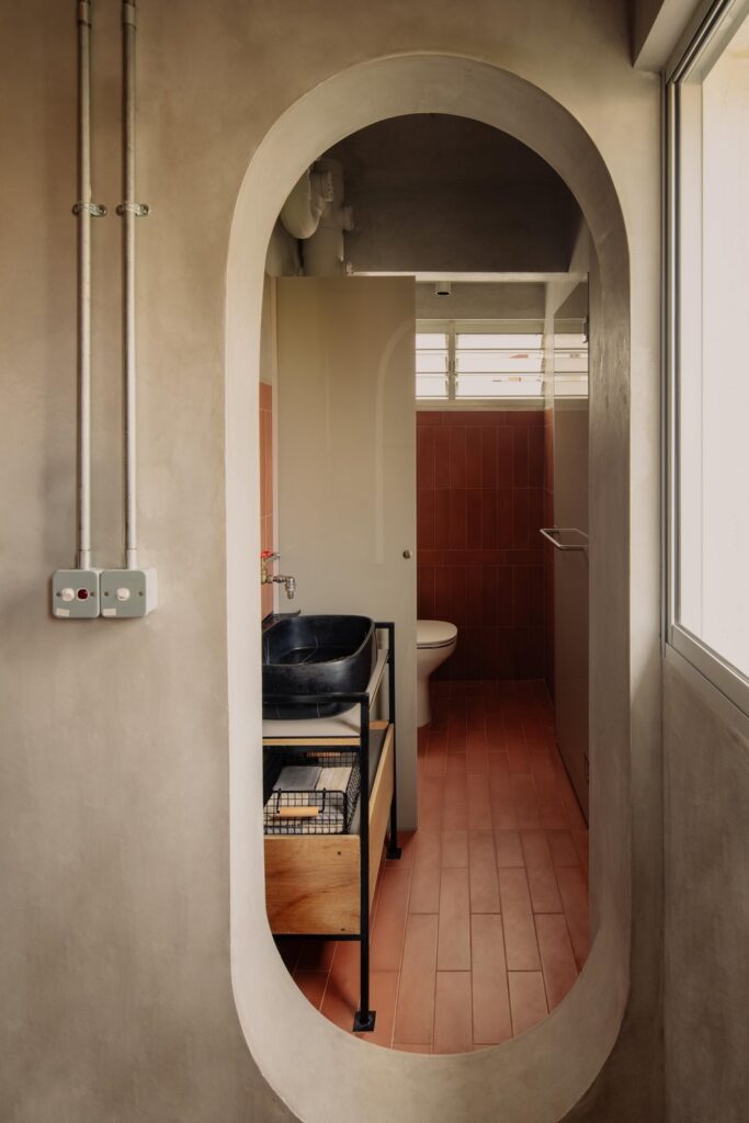 portal bathroom of terrace flat